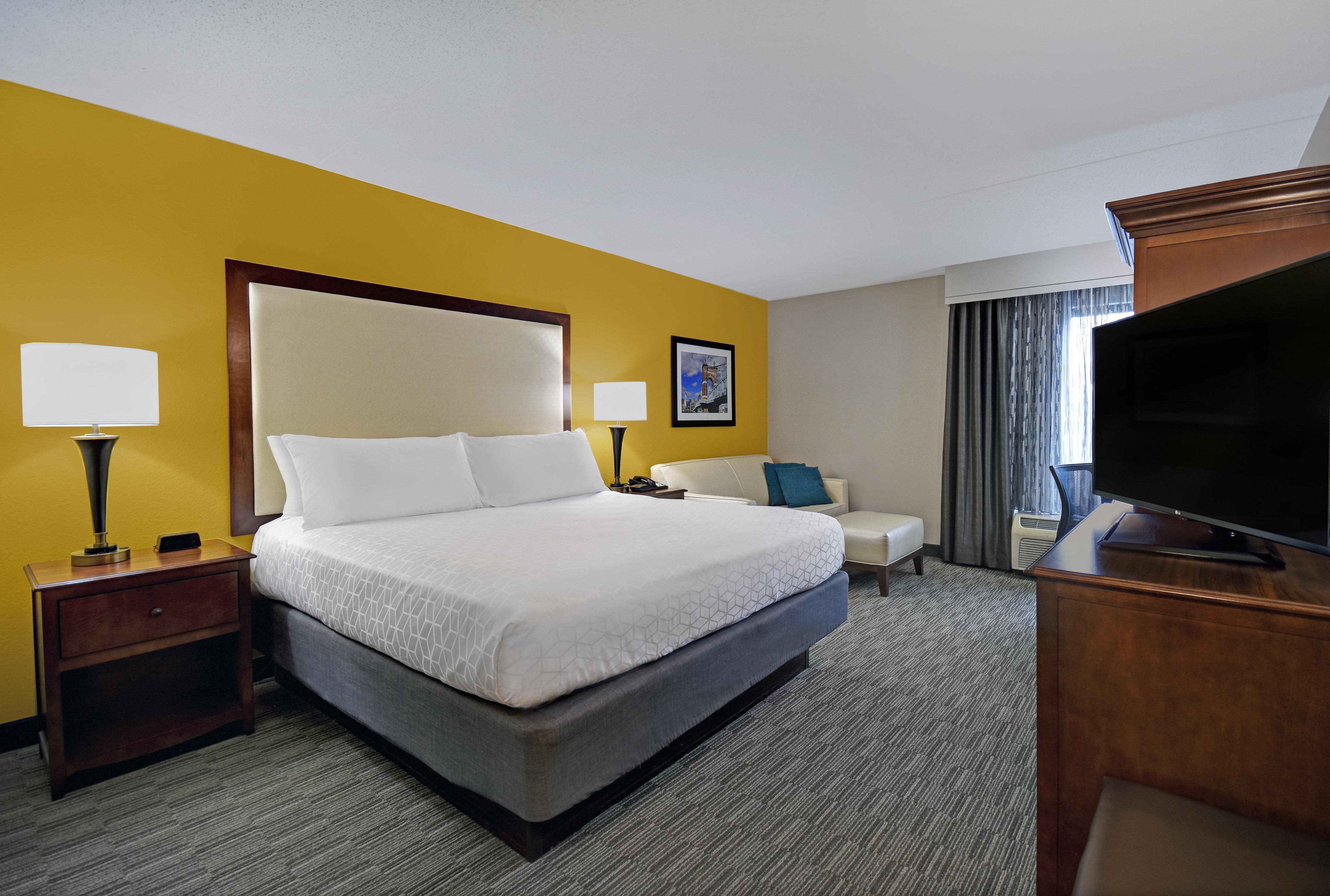 Holiday Inn Express & Suites Cincinnati Riverfront By Ihg Covington Bagian luar foto