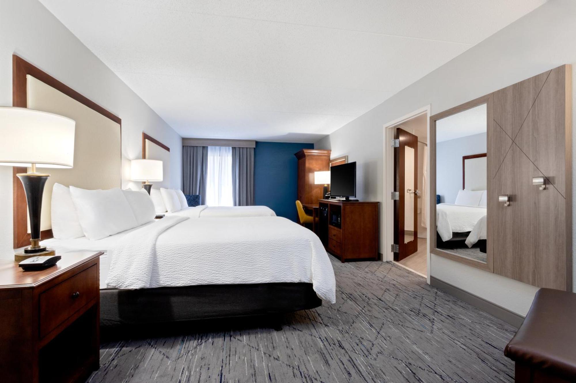 Holiday Inn Express & Suites Cincinnati Riverfront By Ihg Covington Bagian luar foto
