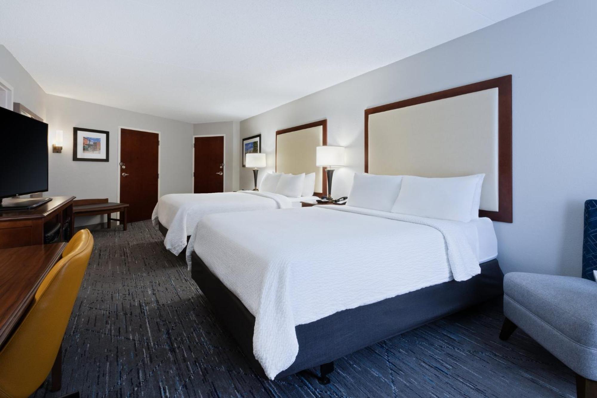 Holiday Inn Express & Suites Cincinnati Riverfront By Ihg Covington Bagian luar foto