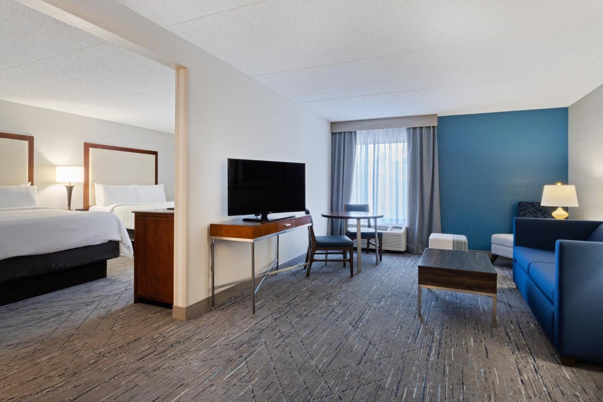 Holiday Inn Express & Suites Cincinnati Riverfront By Ihg Covington Bagian luar foto