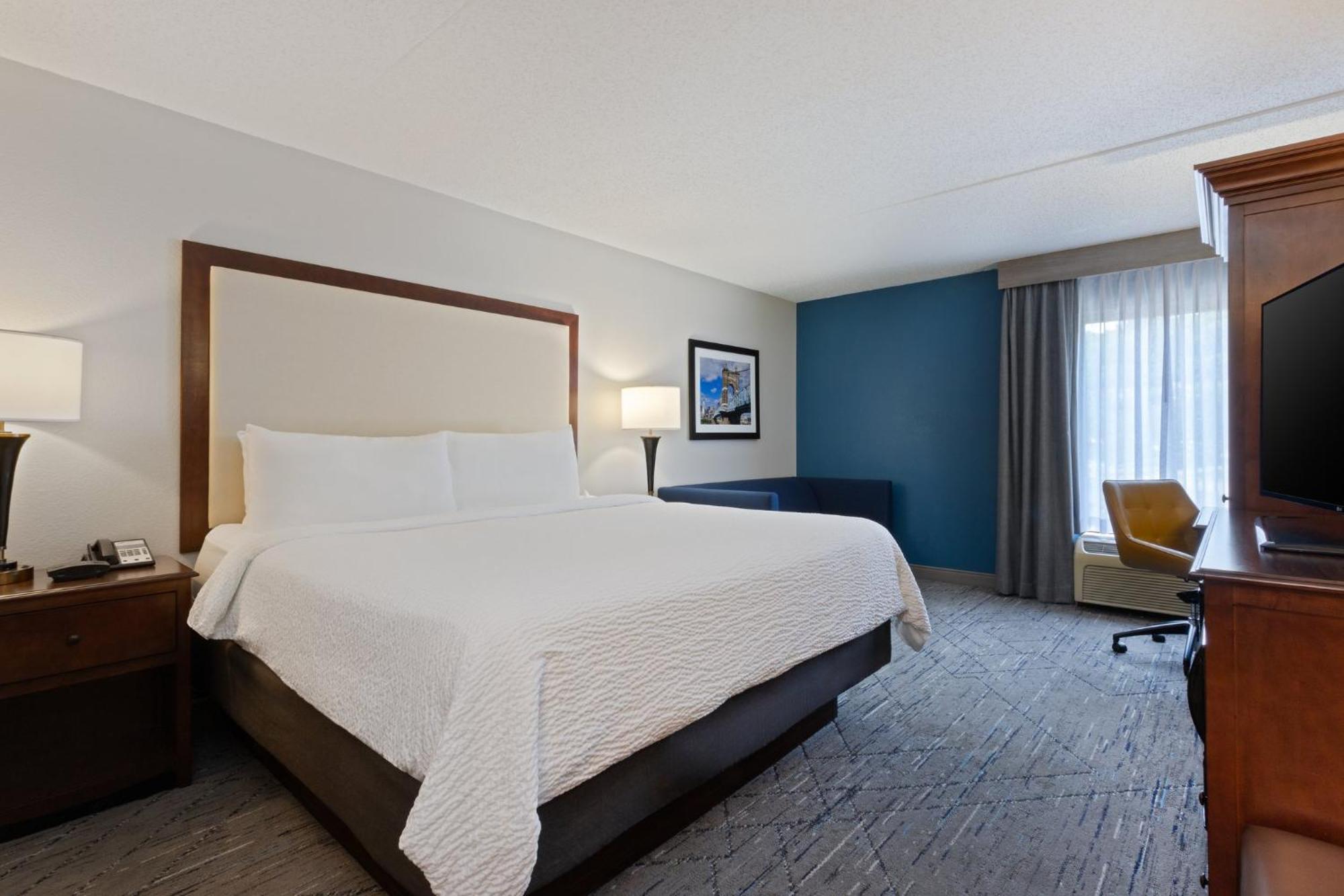 Holiday Inn Express & Suites Cincinnati Riverfront By Ihg Covington Bagian luar foto