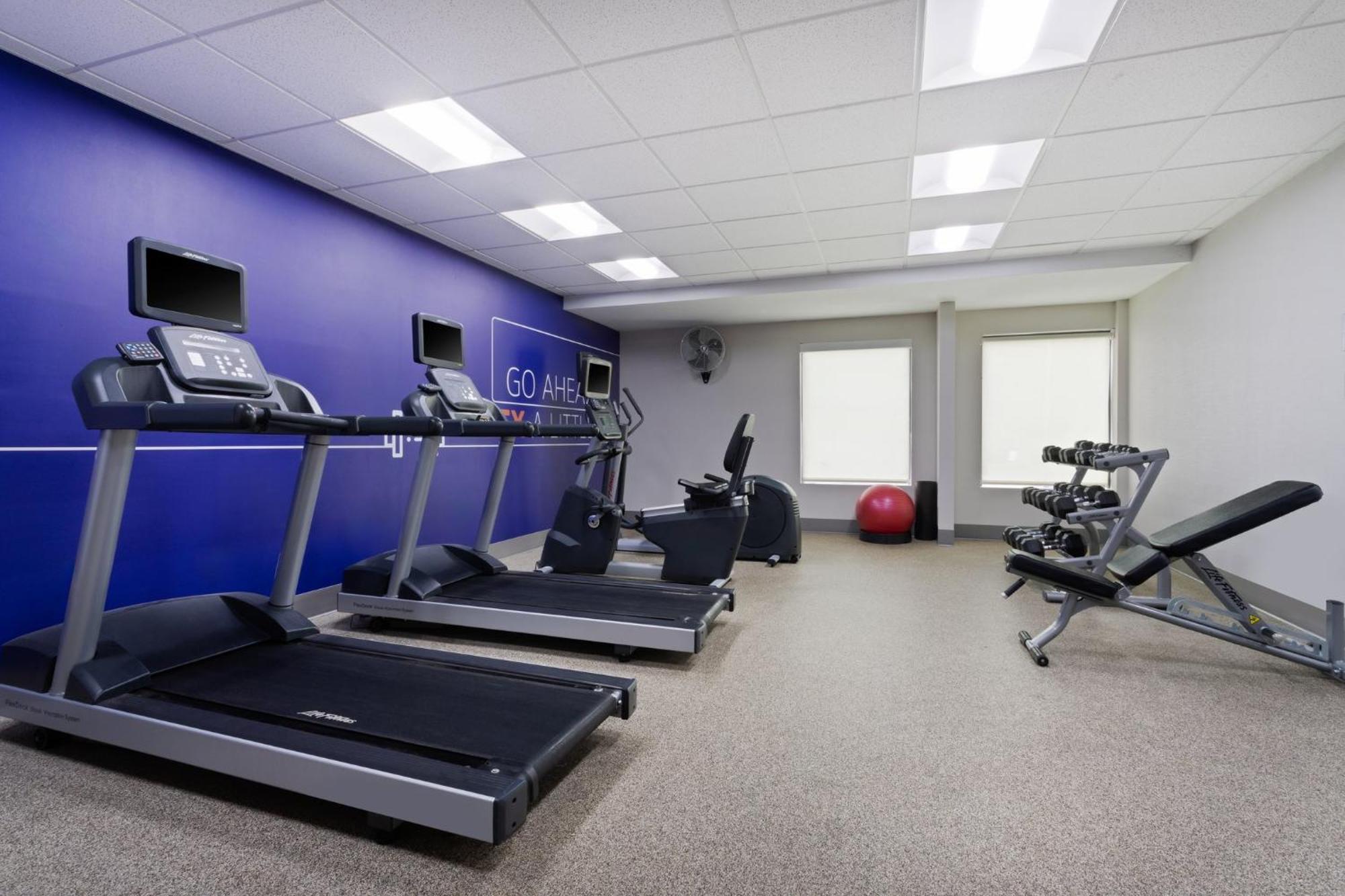 Holiday Inn Express & Suites Cincinnati Riverfront By Ihg Covington Bagian luar foto